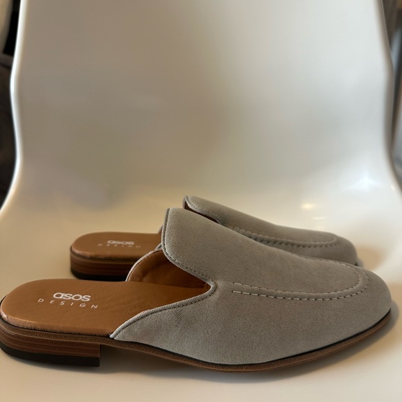 ASOS DESIGN backless mule loafers in stone faux suede with natural sole - Picture 6 of 11